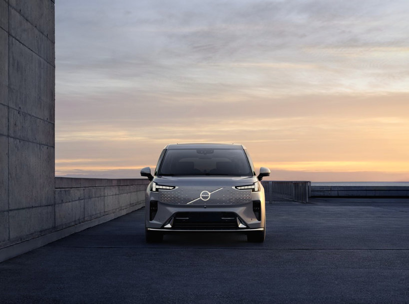 THE NEW FULLY ELECTRIC EM90 PREMIUM MPV FURTHER EXPANDS VOLVO CARS’ PORTFOLIO